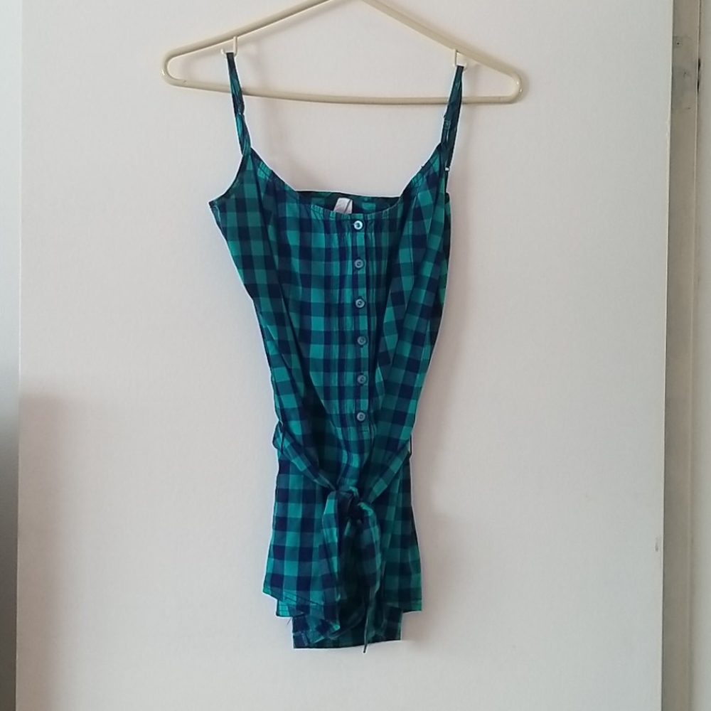 Tie up plaid tank.